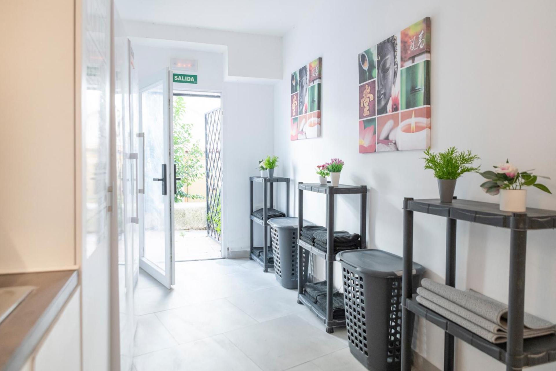 Beetroot, Jedes Zimmer Verfuegt Ueber Smart Tv , Eigenes Bad Mit Regendusche Und Balkon Llucmajor  Ngoại thất bức ảnh